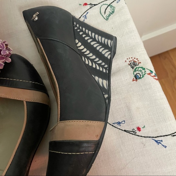 Vélez Wedge Pumps Colombian Made Size 8 - Picture 7 of 9